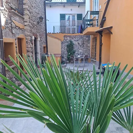 La Fortezza Di - Bed and breakfast 4*